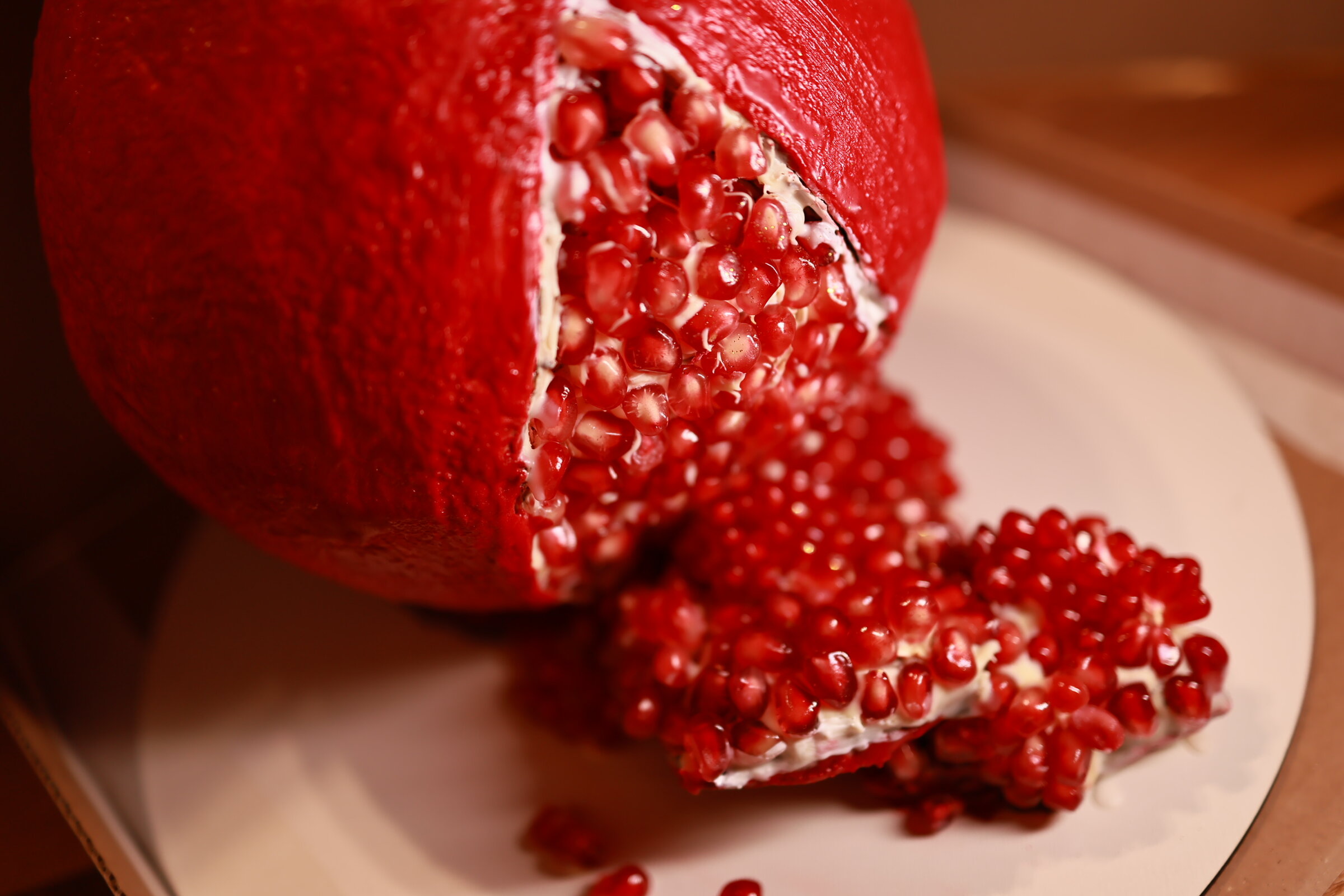 Гранатовый юбилей - интерьер